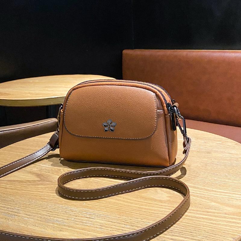 

В этом году популярная женская маленькая квадратная сумка, новая сумка через плечо для мобильного телефона, кошелек, женские маленькие сумки через плечо