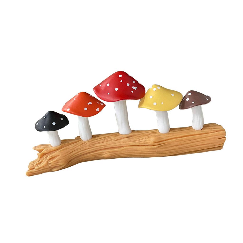 Bunte Pilze auf Baumstumpf Harze Miniaturfigur Sammlerstück Ornament für Heim-, Schreibtisch- und Landschaftsdekorationen