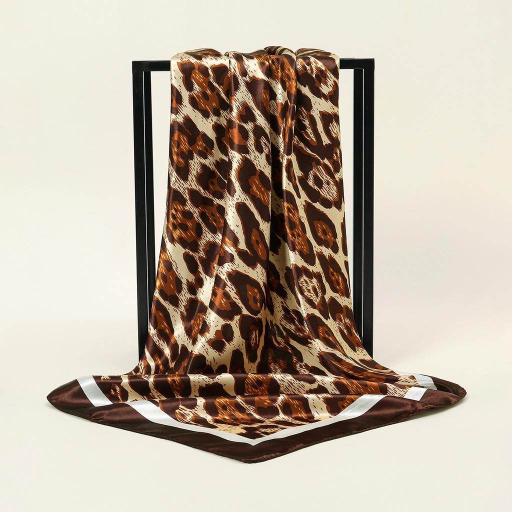 90*90cm Leopard Gedruckter Quadratischer Schal Damen Luxus Designer Schal Mode Punkt Stirnband Matt Satin Seide Haarband Taschentuch