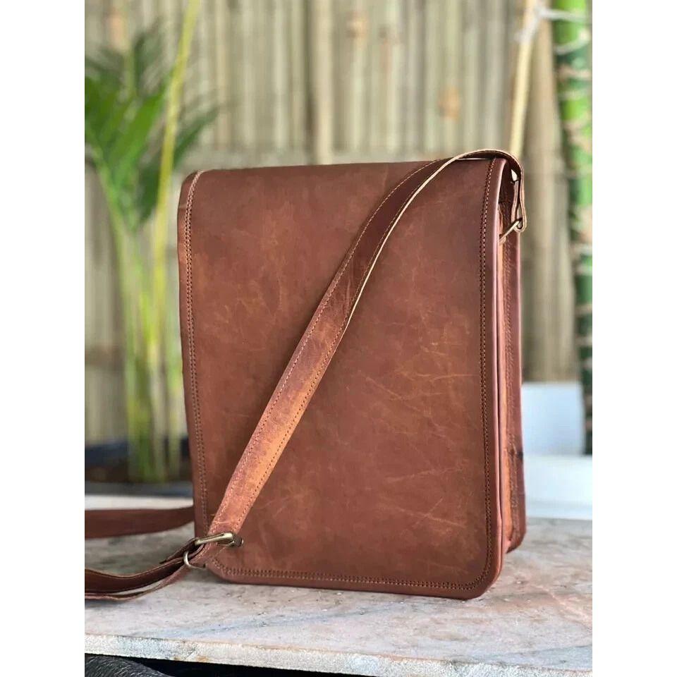 

Men s Vintage Suprema Stich Leather Messenger Laptop Satchel Shoulder Bag 13 x 10 x 4 in