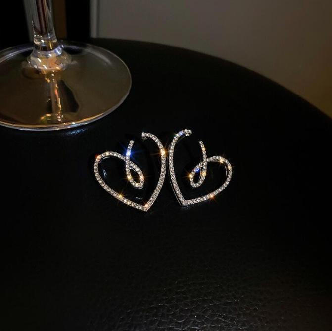 Boucles d'oreilles clous Petite Perle Aiguille Argent Tempérament Haut de gamme Géométriques Boucles d'oreilles pour Trou d'oreille Mignonnes Serties de Diamants Boucles d'oreilles Personnalisées