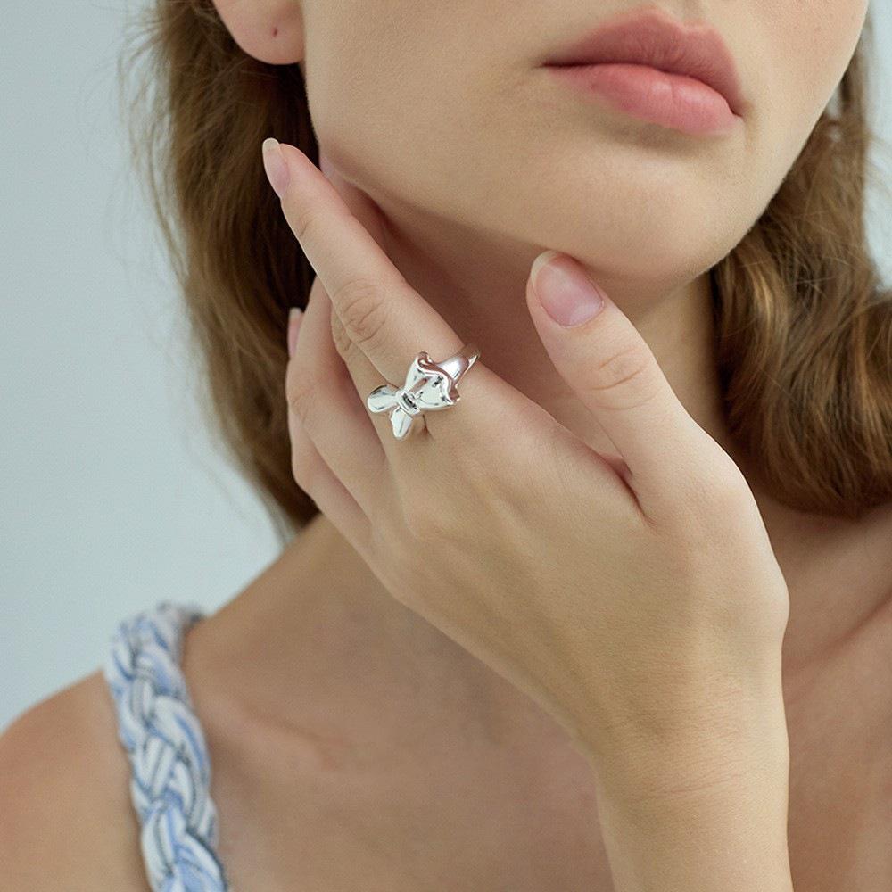 Sweet Bow Adjustable Women's Fashion Ring - Versatile, Trendy, and Unique Index Finger Ring