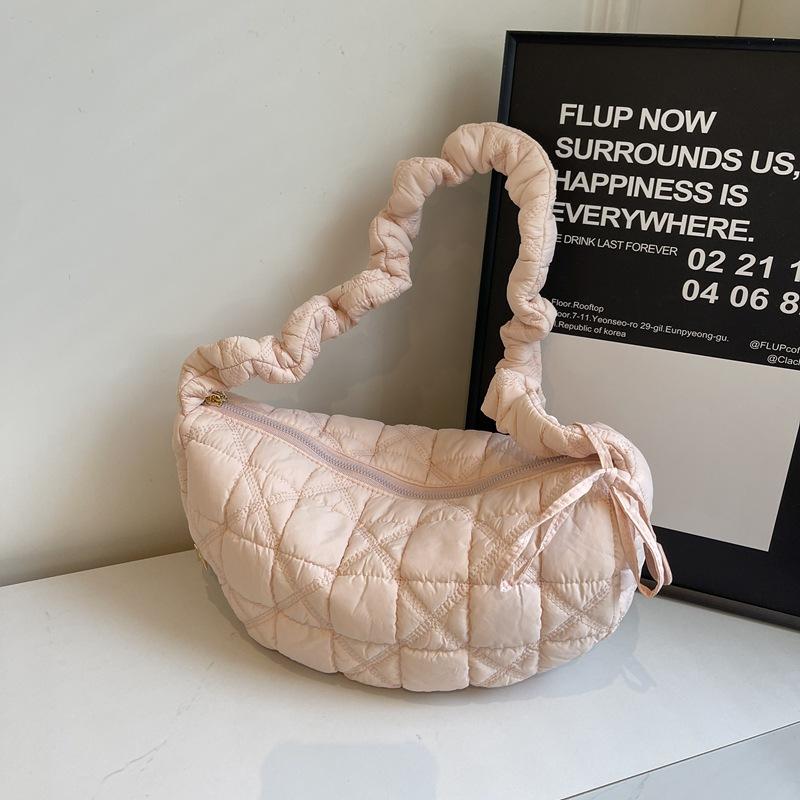 Fashion and lightweight pleated cloud bag women's autumn and winter new underarm shoulder bag trendy messenger dumpling bag