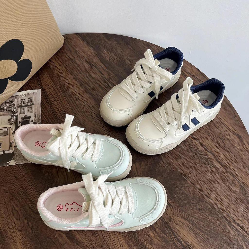 Student De Xun Women's Cute Ugly Skate Shoes - Chic Korean Style, Breathable Little White Sports Shoes for Autumn.