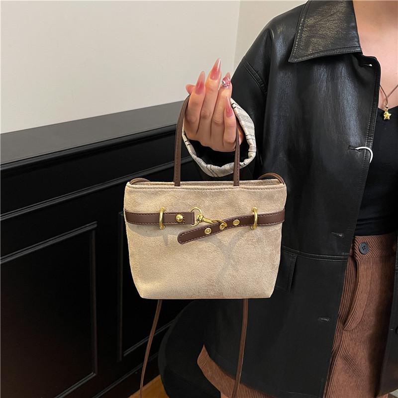 

2025 Retro High-End Crossbody Handbag for Women: Autumn/Winter Small Commuter Bag 21*5*15 cm хакі