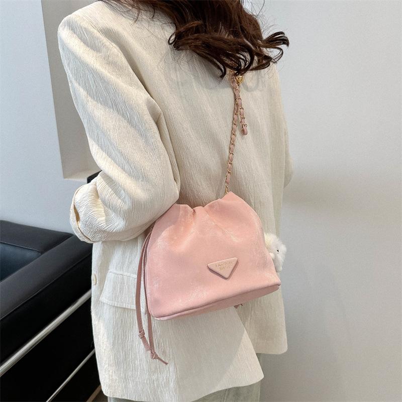 

Весенняя повседневная сумка через плечо с цепочкой, популярная ретро-сумка, новый стиль, модная повседневная сумка-ведро, женская сумка Without pendant