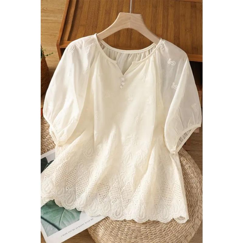 Women Round Neck Gathered Bubble Short Sleeve Paisley Embroidery Eyelet Hem Blouse