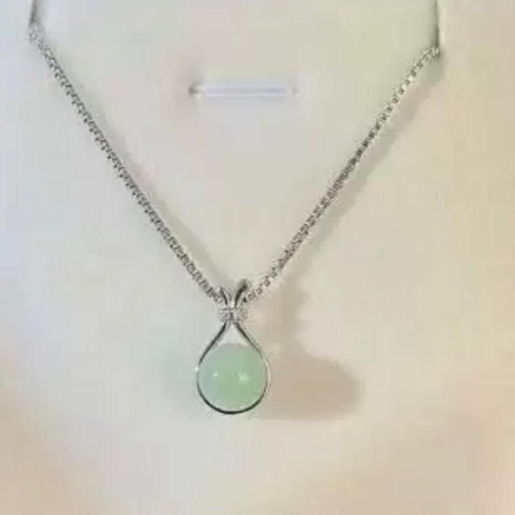 2025 Elegant Green Fortune Bag Pendant Necklace: Women's Versatile Luxury Jewelry