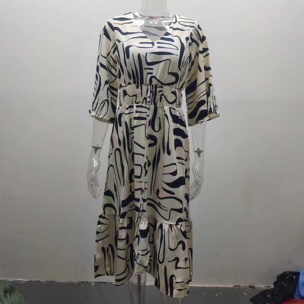 2024 European V-Neck High Waist Ruffle Slit Dress with Flared Sleeves