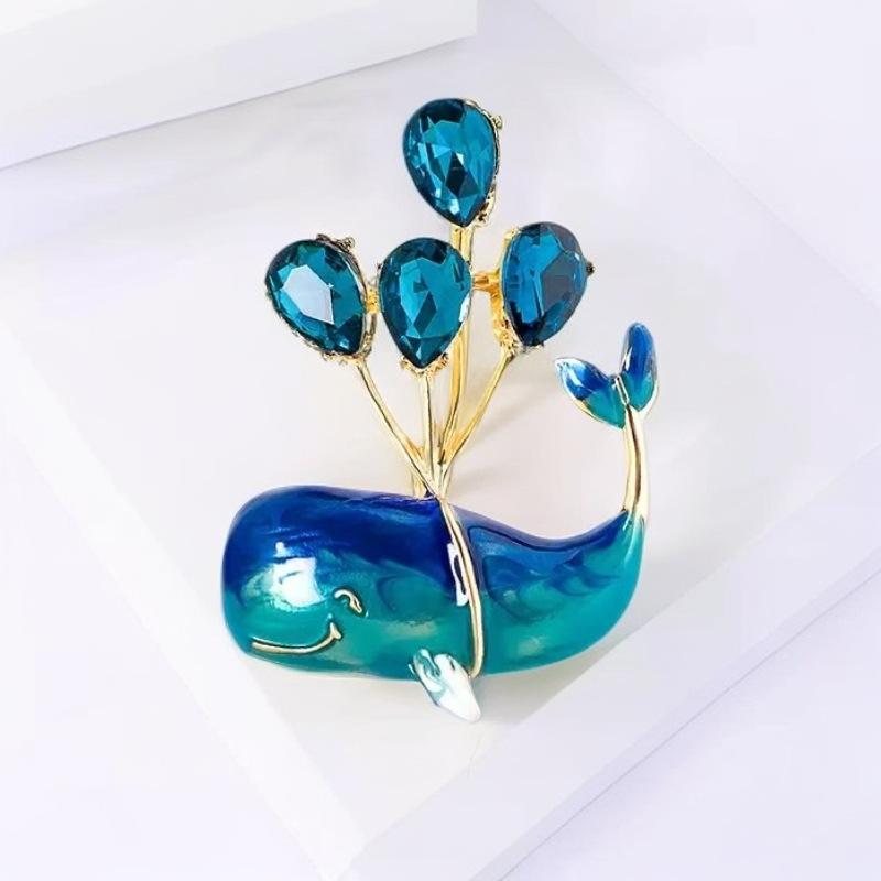 Блестящая милая мультяшная брошь-животное Кит Корсаж с шариками для студентов Унисекс