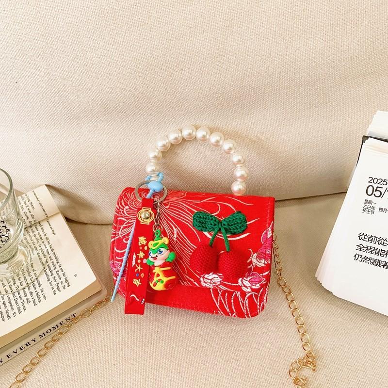 Kids Red Delightful Handbag With Stylish Chain And Charming Bow For Style Daily