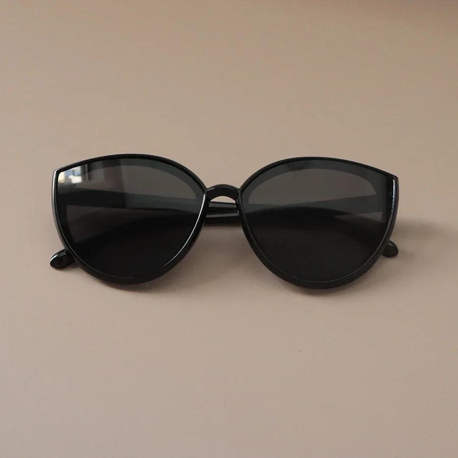 Classic Cat Eye Sunglasses Women Men Fashion Vintage Sun Glasses Female Male Designer Casual Travel Shades