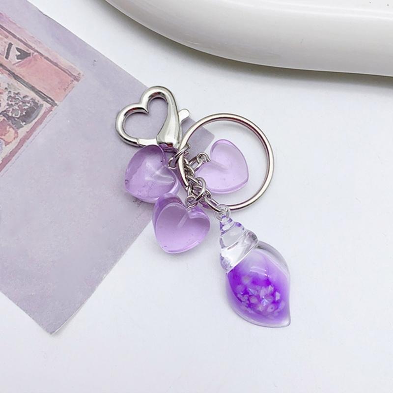 Fashionable Conch Keychain Bag Purse Adornment Stylish Heart Key Holder Cute Backpack Accessory Perfect for Any Occasion