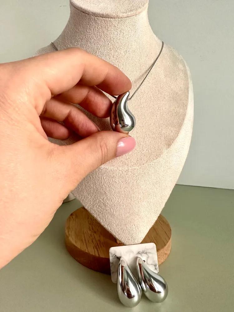 Fashionable Teardrop-shaped Personalized Earrings, Pendant Necklace, Teardrop-shaped Smooth Jewelry Earring And Necklace Set