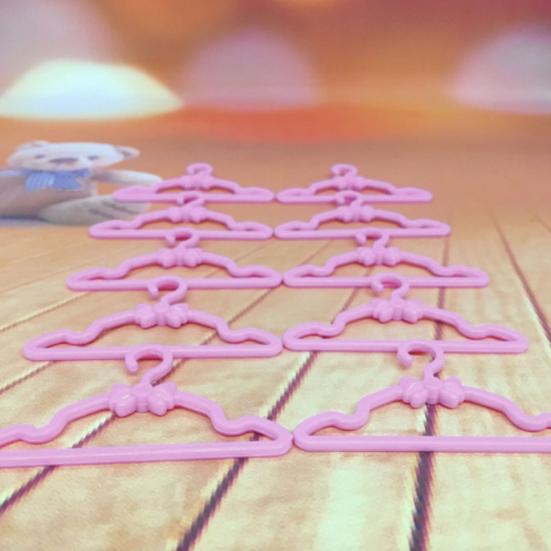 20 Pcs Dollhouse Hangers Reusable Multifunctional Plastic Pink Miniature Clothes Rack for Doll