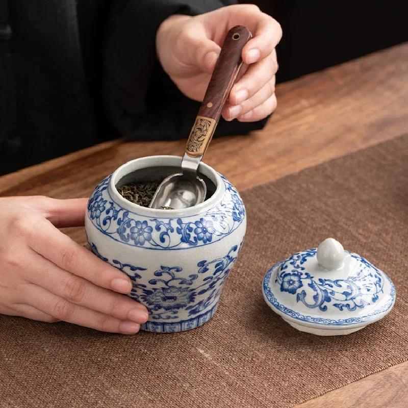 Modrá a bílá porcelánová dóza na čaj Keramická dóza s víčkem Uzavřená krabička na cukroví Retro ledem popraskaná glazura Úložná nádoba na čaj