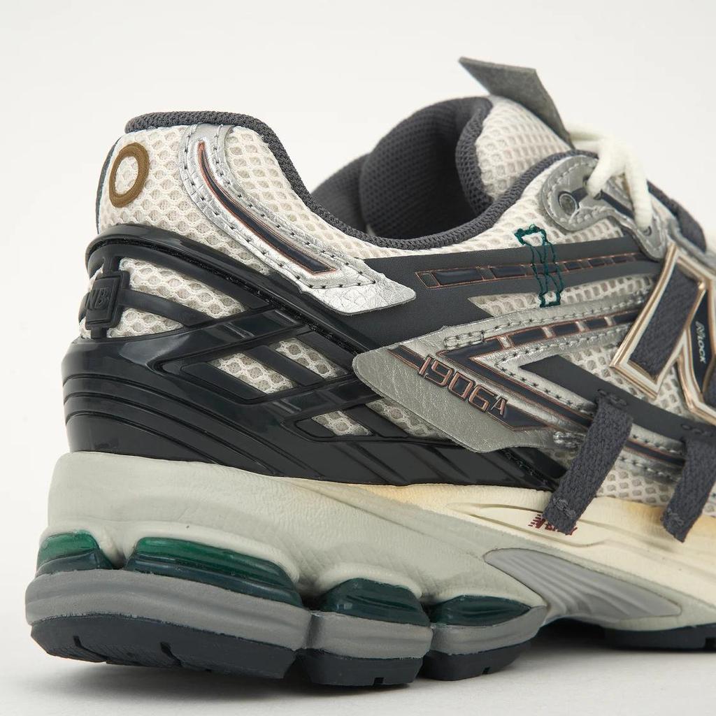 New Balance 1906A Silver Metallic Castlerock M1906AD