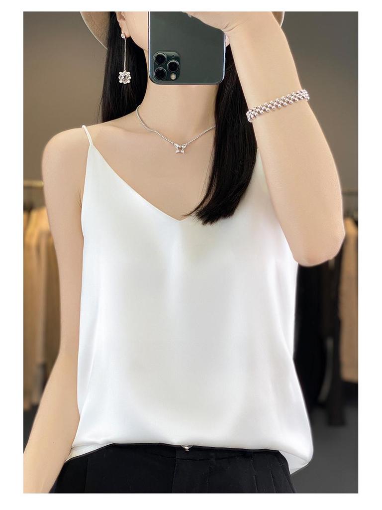 2025 Women's Solid Color V-Neck Sleeveless Camisole – Age-Defying Summer Inner Top