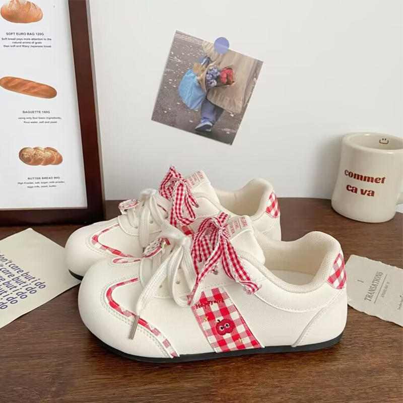 Versatile breathable mesh thin-soled fashion casual board shoes 2025 spring and autumn new student pink moral training shoes women's