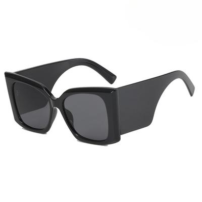 Occhiali da Sole Cat Eye a Forma di Farfalla con Montatura Grande Donna Vintage Trendy Occhiali da Sole Punk Oversize Marca di Lusso Designer Sexy Ampia Montatura
