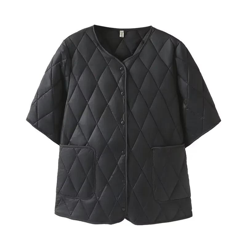 

Женский зимний оверсайз теплый жилет однотонный минималистичный с короткими рукавами легкая куртка M