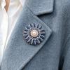 Rhinestone Floral Badge Retro Sunflower Brooch Pin, Lapel Pin with Faux Pearl Pearl, Metal Flower for Women, Clothing Accessories Women