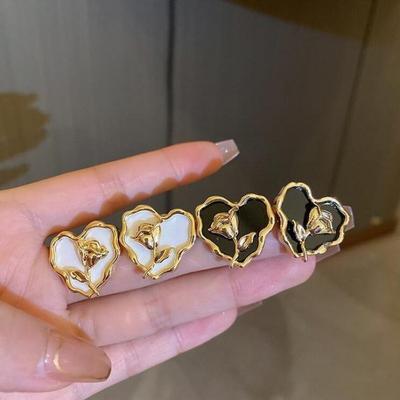 Tulpen Falten Liebe Ohrstecker Damen Hoher Sinn Kalter Wind Blumen Ohrringe Nische Retro Ohrringe Süß Und Kühl