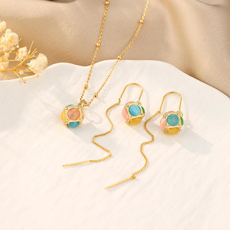 High End Dopamine Cat Eye Ear Thread Tassel Earrings S925 Needle Personality Cube Necklace