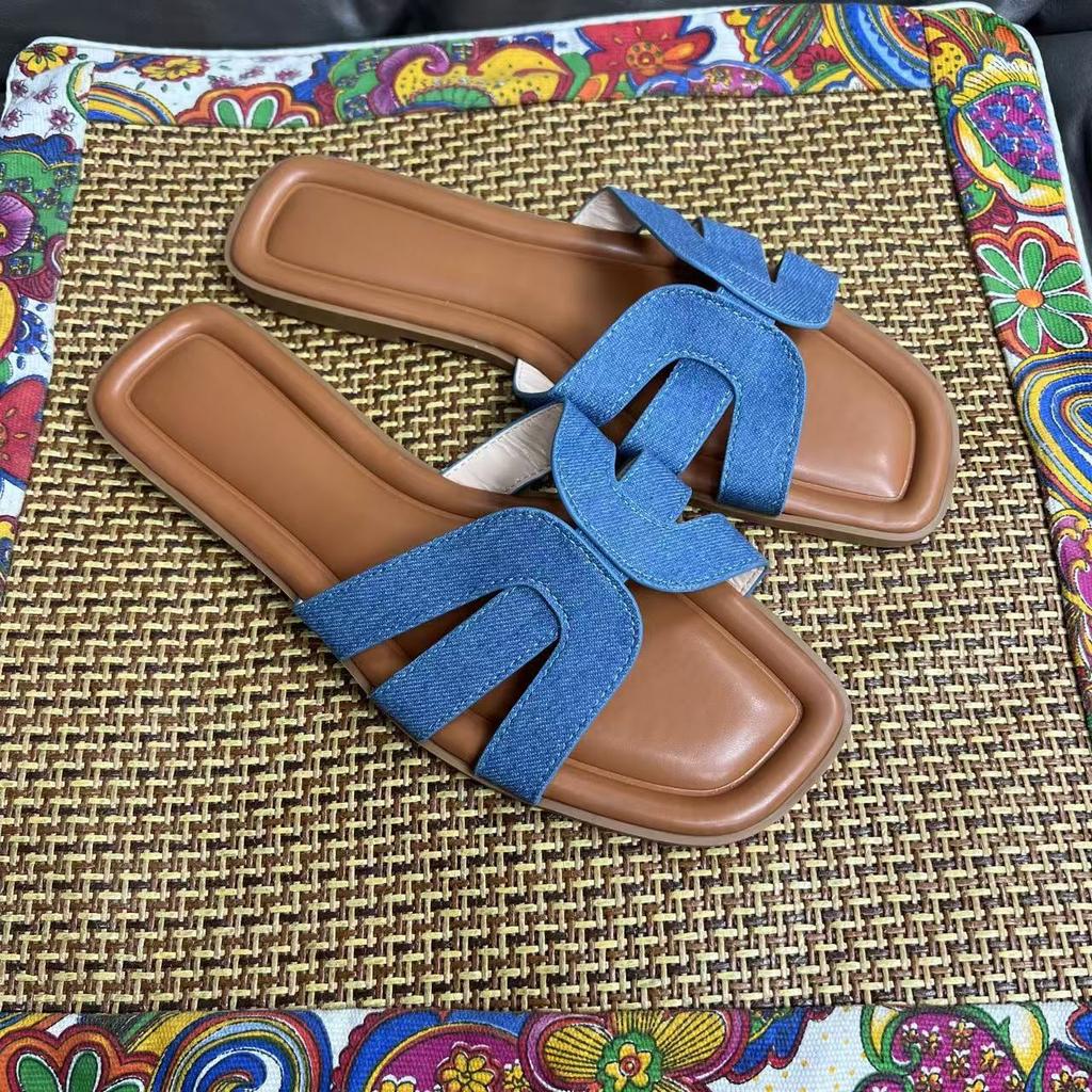Fashion Flat Bottom Summer Retro Women Slippers Cross Strap Design Vacation Beach Shoes Trend Brand Walking Soft Leisure Ladies Slides