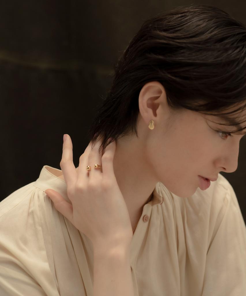 Novice Tokyo Volume Hug Ring / Gold