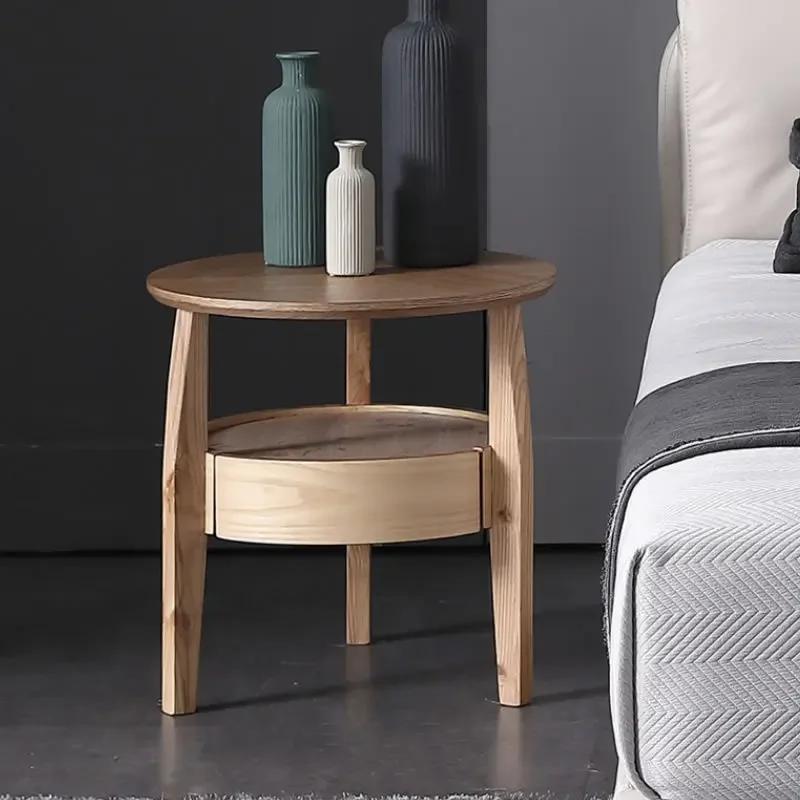 Nordischer Nachttisch aus Massivholz, kleine Wohnung, Mietzimmer, Zuhause, Nachttisch, moderner minimalistischer Stil, Schlafzimmerschließfach