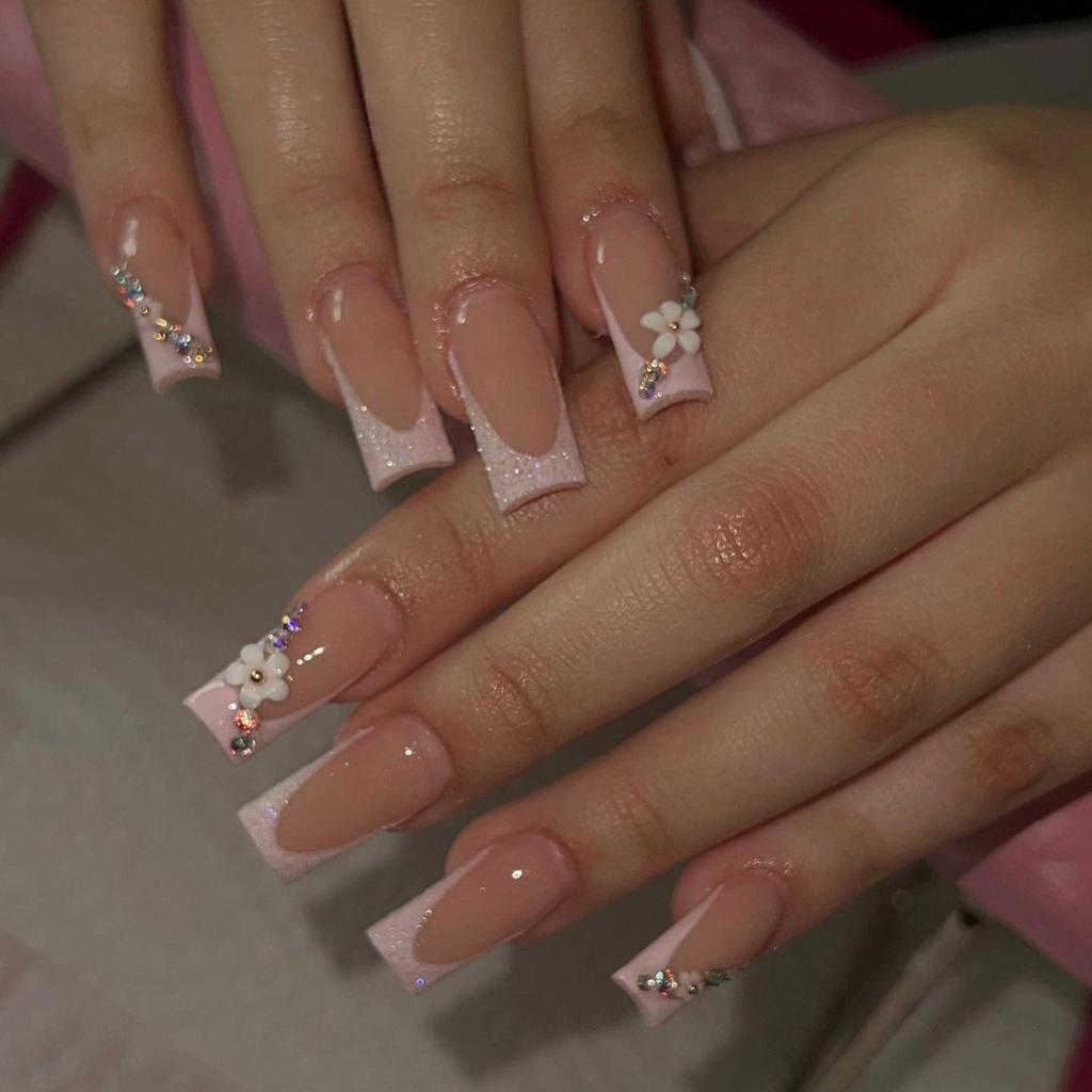 24 pezzi Indossare unghia Pezzo finito Nail Art Patch Fiore Flash Diamante Ins French Quadrato Indossare unghia