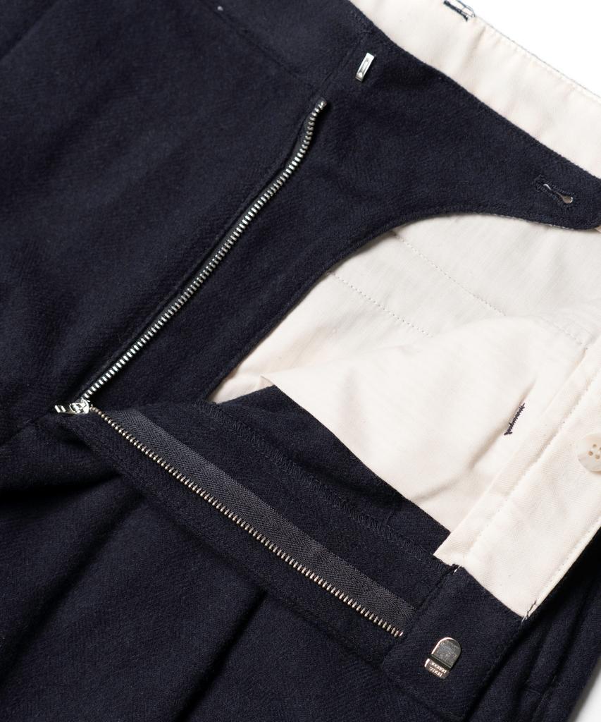 Edeunbeoleokeulleob One-Tuck Wide Fit Wool Blended Pants (Navy)