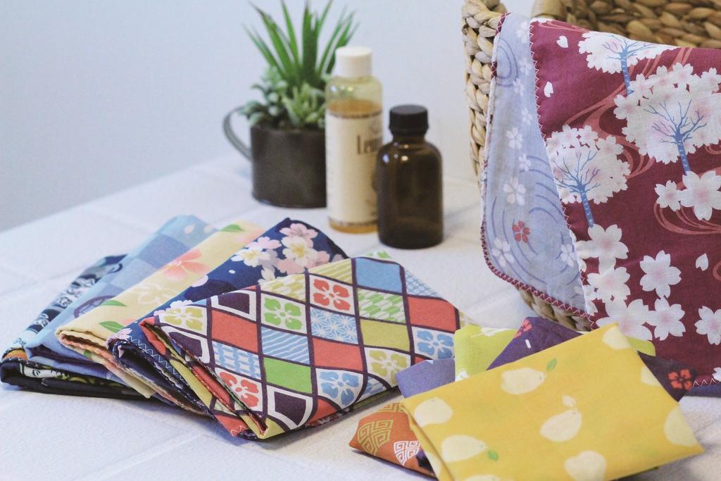 A Soft and Fluffy Tenugui Towel Made of Gauze with Patterns On Both Sides Triple-layered (Karin)