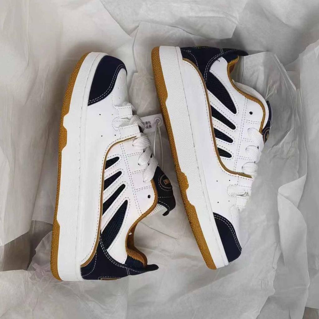 New summer fashion chic lightweight contrasting sports shoes women's niche casual student skateboard shoes tide