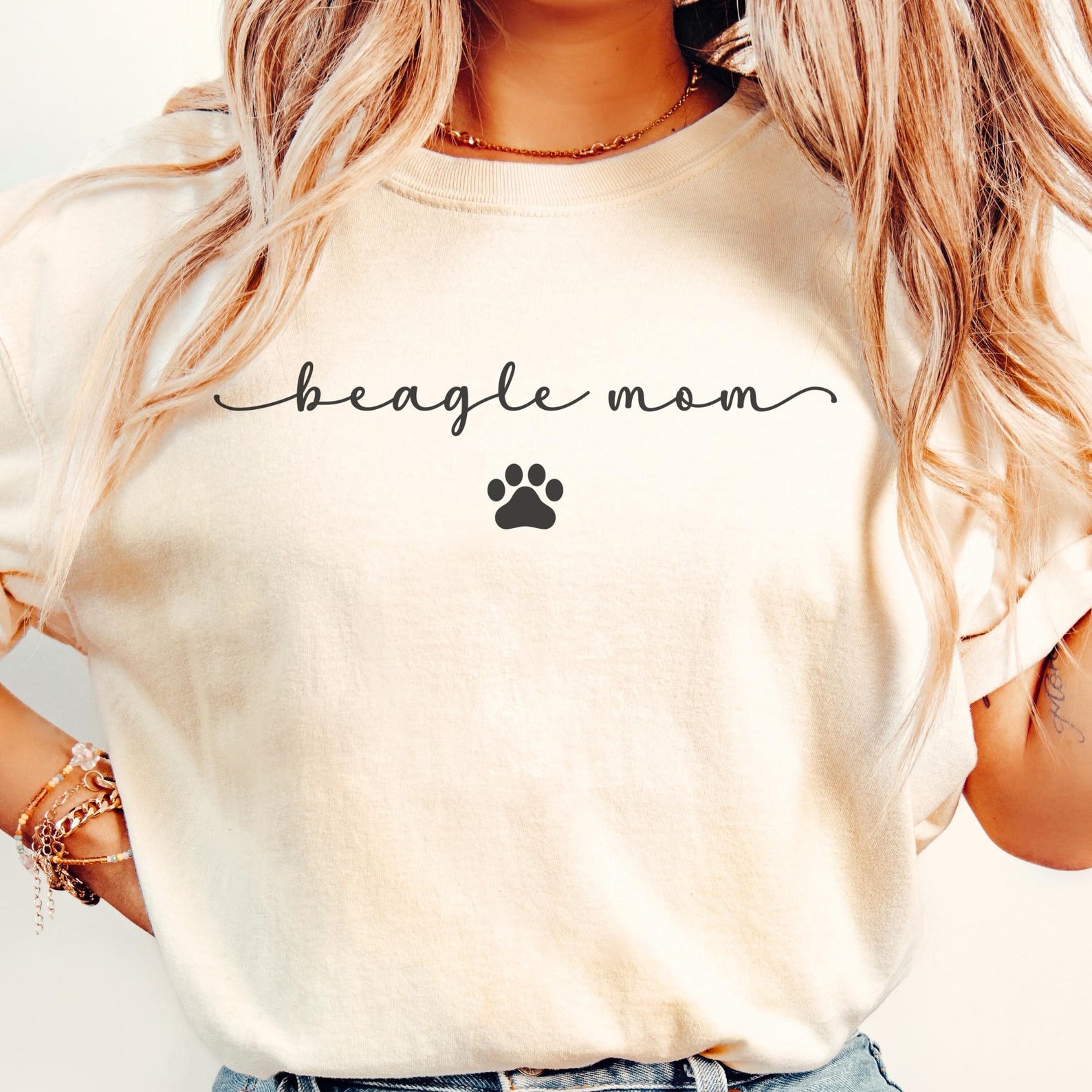 Beagle Dog Tshirt, Beagle Mom Shirt, Cute Beagle Lover T-Shirt, Beagle Tshirt for Dog Owner, Dog Lover Gift, Dog Mom Tee, Comfort Colors 4XL