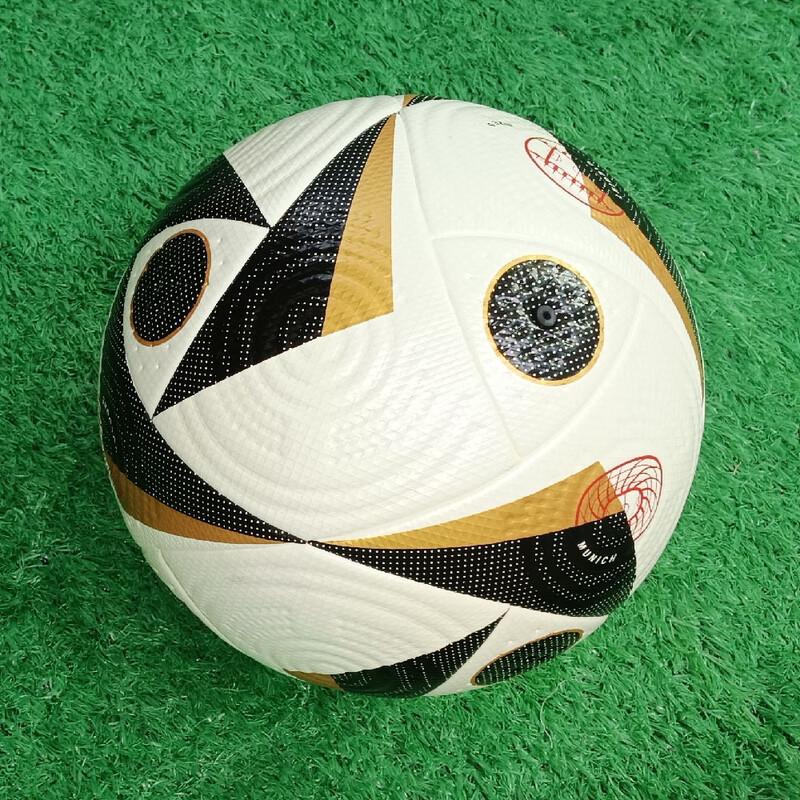 Mussel Seamless No. 5 Training Football