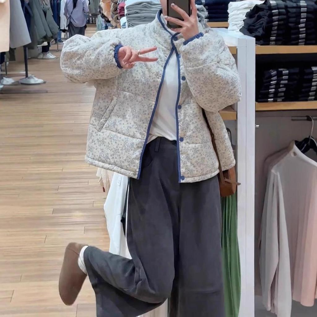 2024 Winter Korean Floral Cotton Jacket for Women - Short Stand-Up Collar, Loose, Thick, Versatile, and Warm.