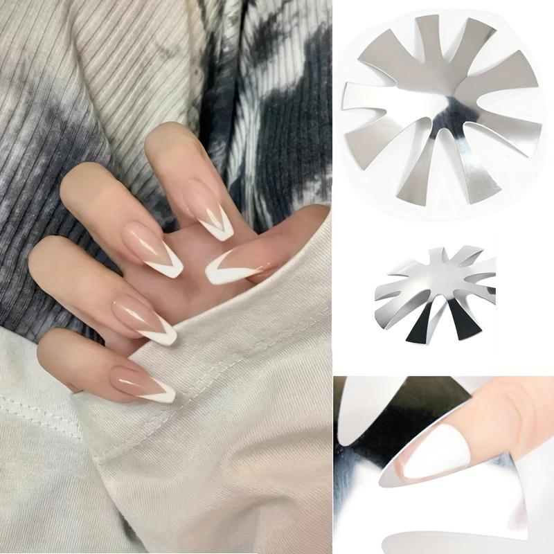 Stampo per Nail Art a V French Smile Cut - Strumento per Bordi Manicure in Acciaio Inossidabile con Design Francese per Nail Art di Qualità da Salone - Facile da Usare e Durevole