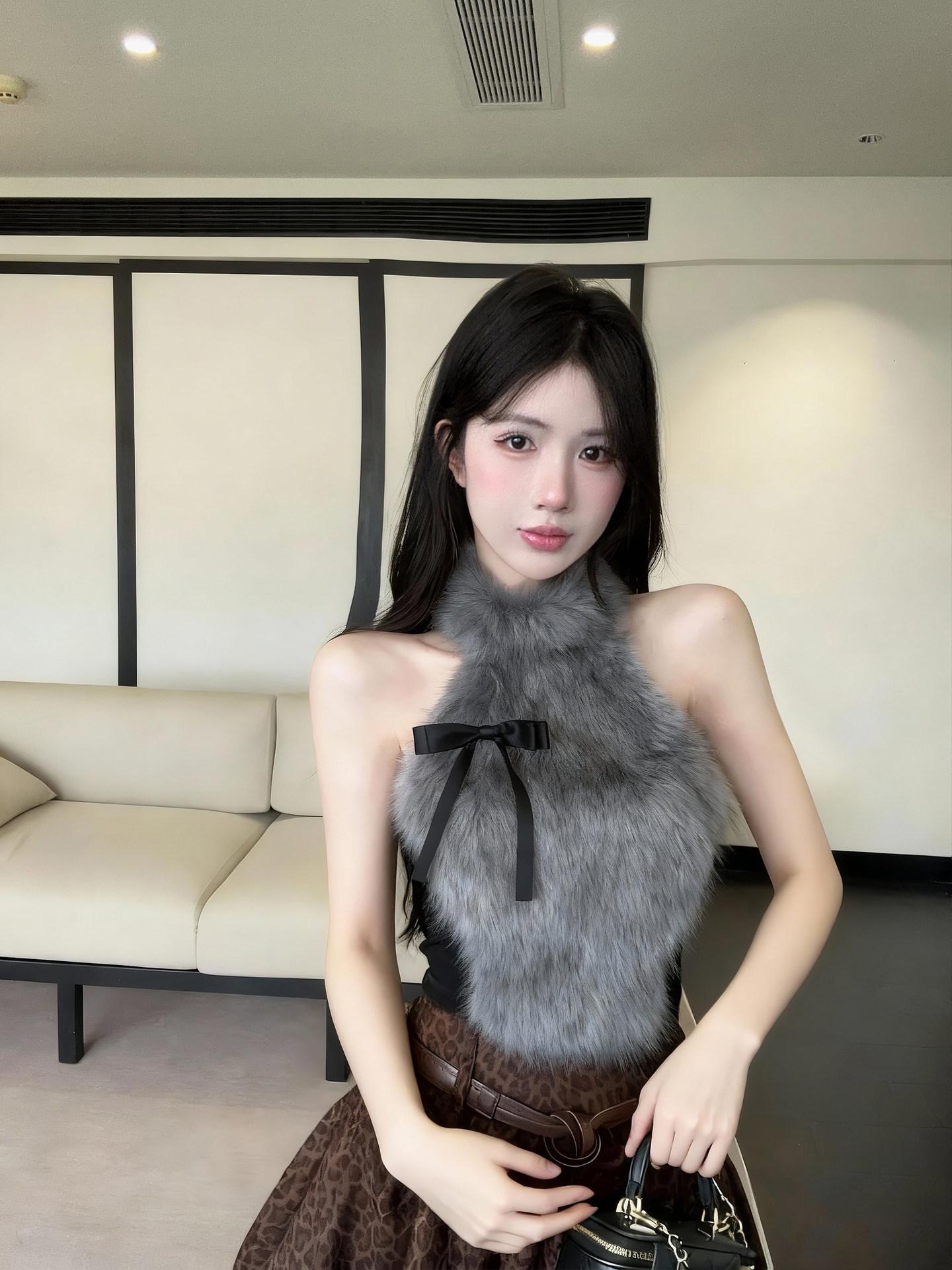 Retro Fur Patchwork Bow Halter Crop Top - Women s Open Back Slimming Top Medium темно-серого