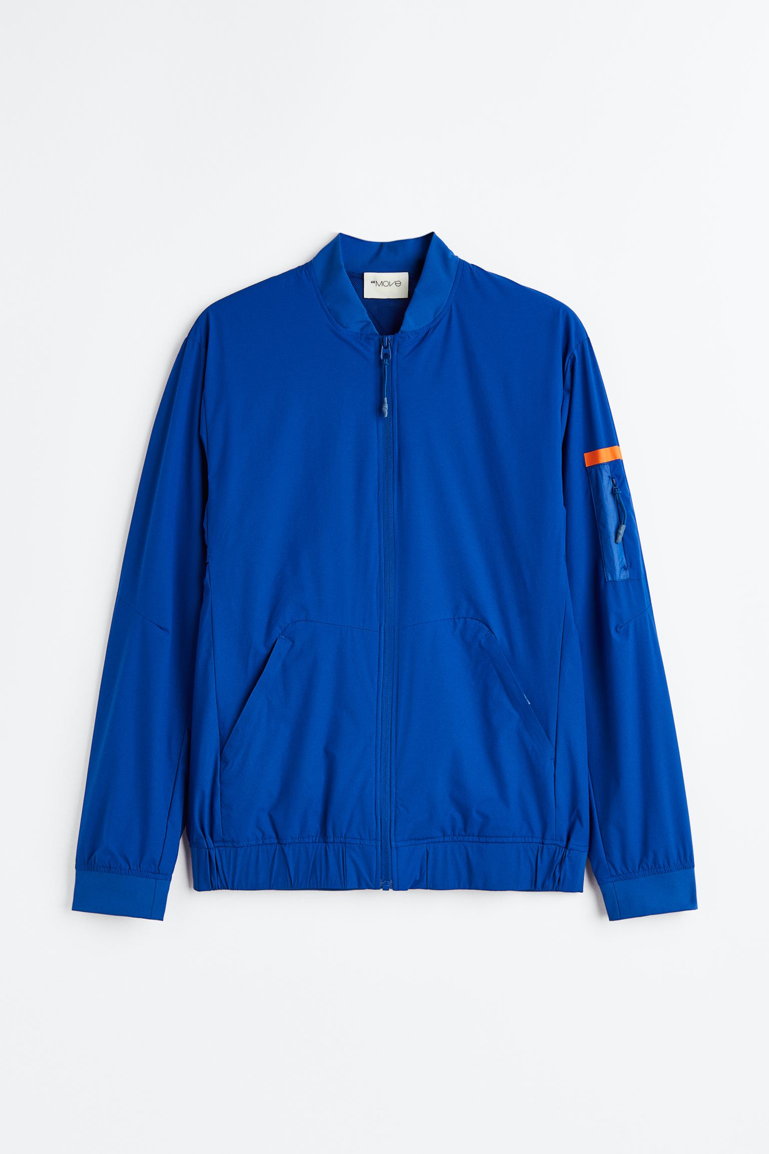 

Водоотталкивающая куртка для бега