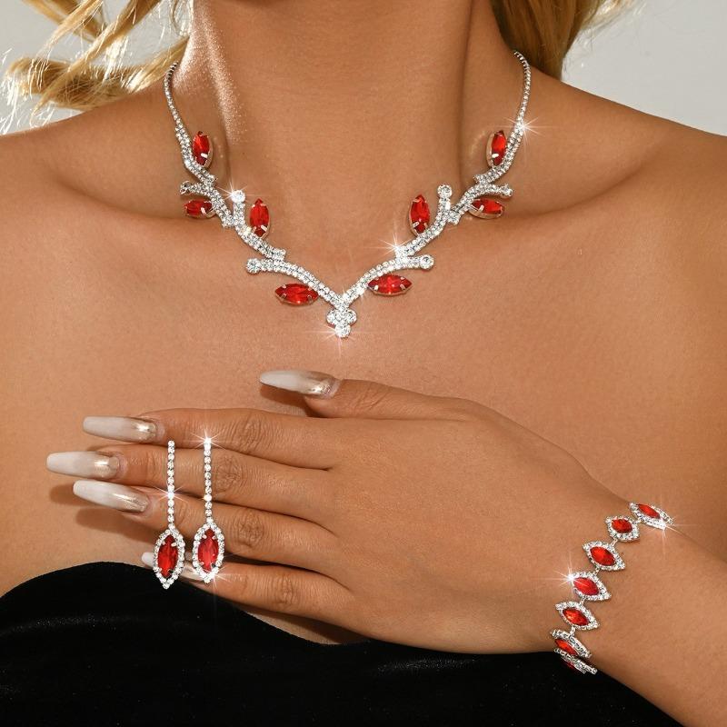 Shiny Jewelry Set - Exclusive High-end Necklaces with Luxurious Style.