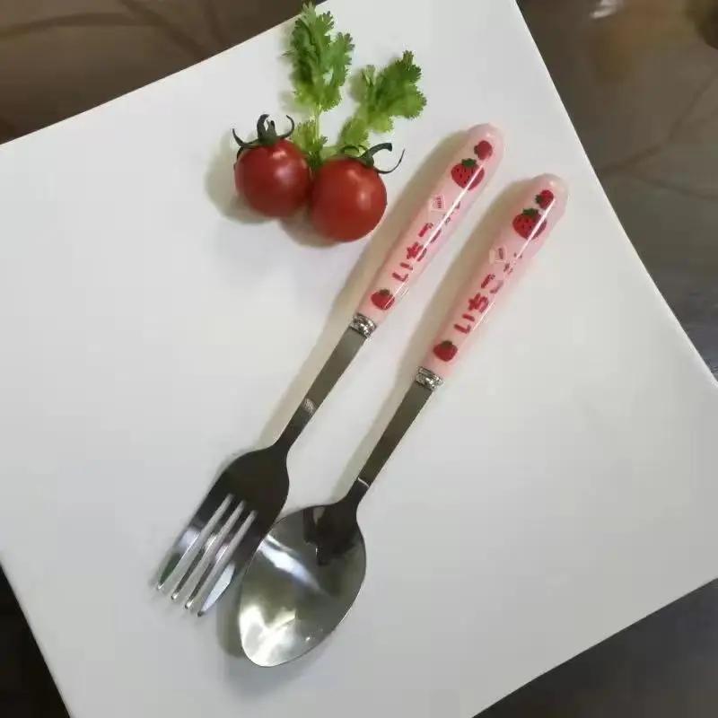 1set Korean Style Cute Strawberry Chopsticks Spoon Fork Cutlery Set with Box Portable Stainless Steel Tableware Kitchen Utensils