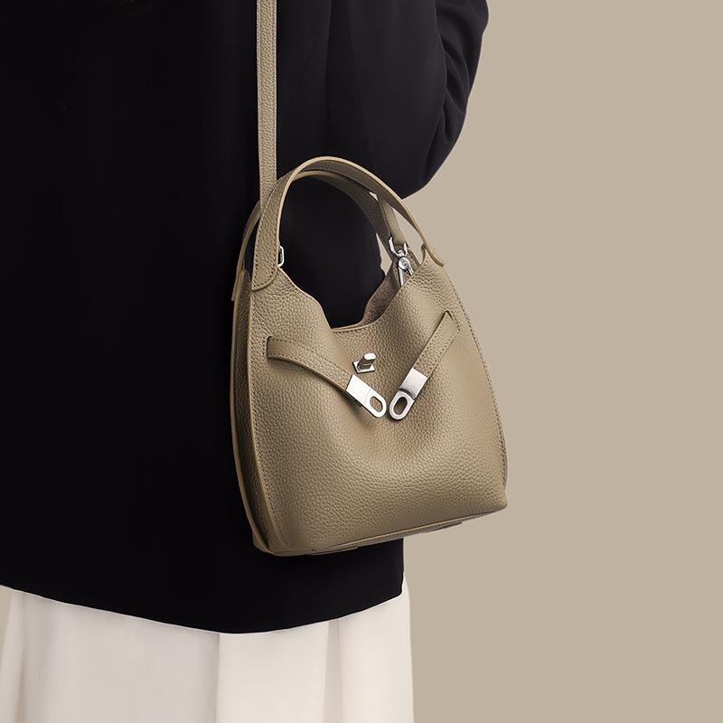 Bucket Bag Women's New Women's Bag Leather Portable Vegetable Basket Bag High-end Single Shoulder Messenger Bag