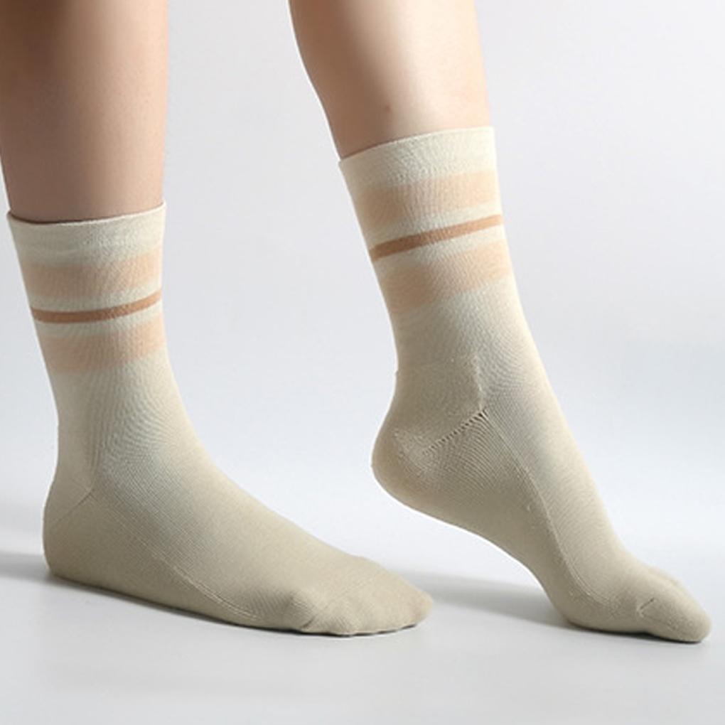 1 Pair Woman Winter Sock Breathable Socks Sweat-absorbent Cotton Fashion Casual Hosiery Portable Soft Footwear Accessory