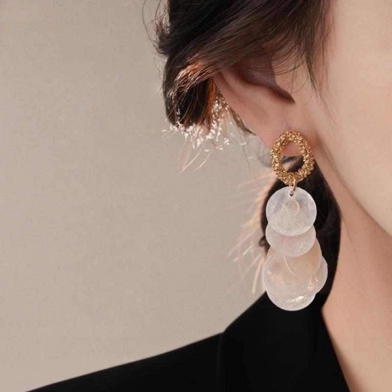 Luxuriöse Temperament Muschel Quasten Ohrringe Elegante Geometrische Hängende Tropfen Dangle Ohrringe Für Frauen Mädchen Mode Ohrschmuck