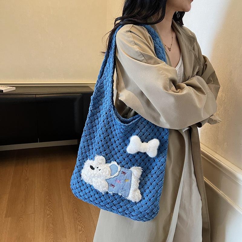 Large Capacity Knitted Woven Bag Women's Autumn and Winter 2025 New Versatile Shoulder Shopping Bag Cartoon Commuter Tote Bag