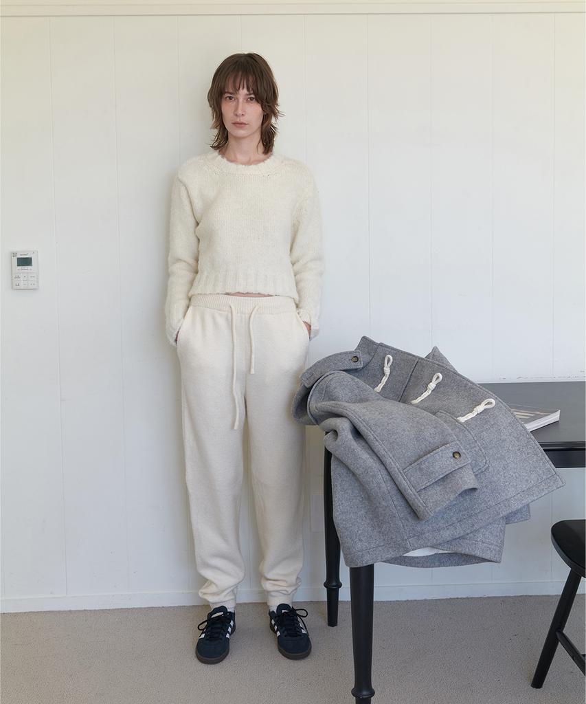 STEP AROUND Brushed Crop Round Knit_Snow Pearl