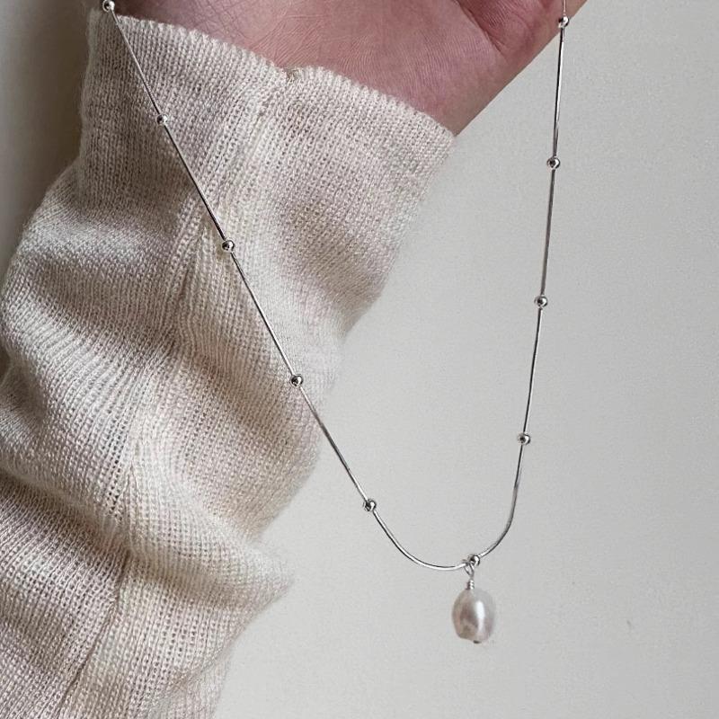 Necklace Woman Luxury Niche Sweet Collar Chain Woman High-end Sweater Chain Accessory Pendant