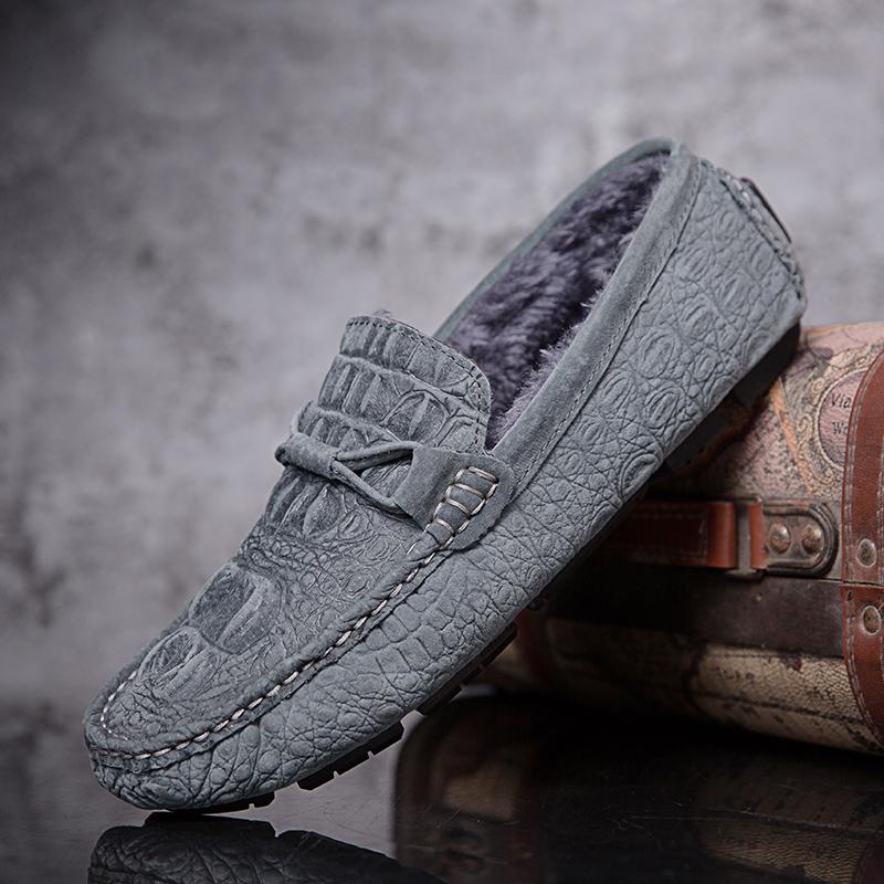 Crocodile Pattern Loafers Men Fashion Slip on Shoes New Comfy Men's Flats Genuine Leather Man Casual Shoes Warm Winter Moccasins